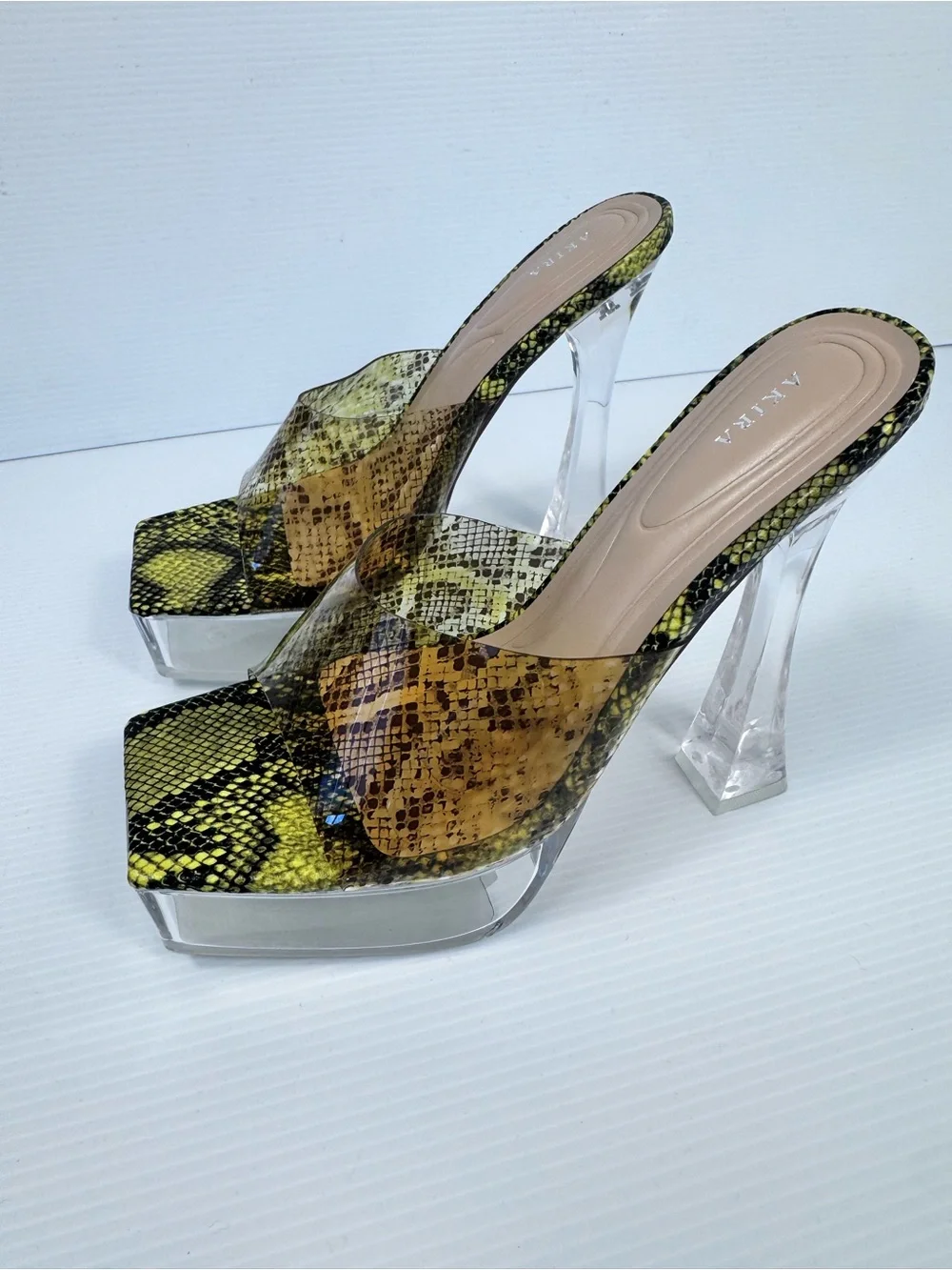 AKIRA Alexus Snake Print Clear Platform Mule Heels Size 6